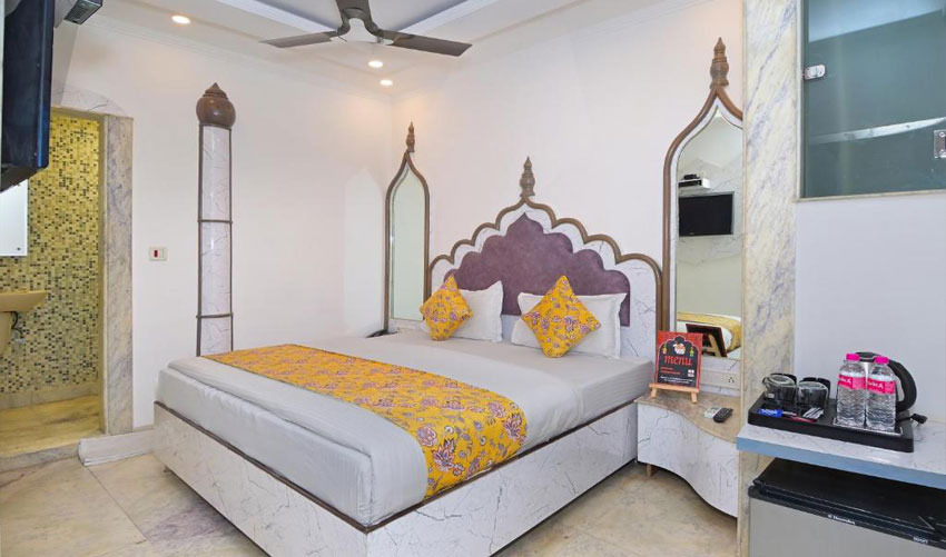 Double Deluxe or Twin Room