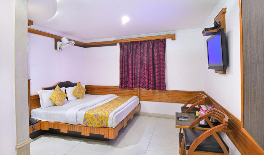 Double Deluxe or Twin Room 3